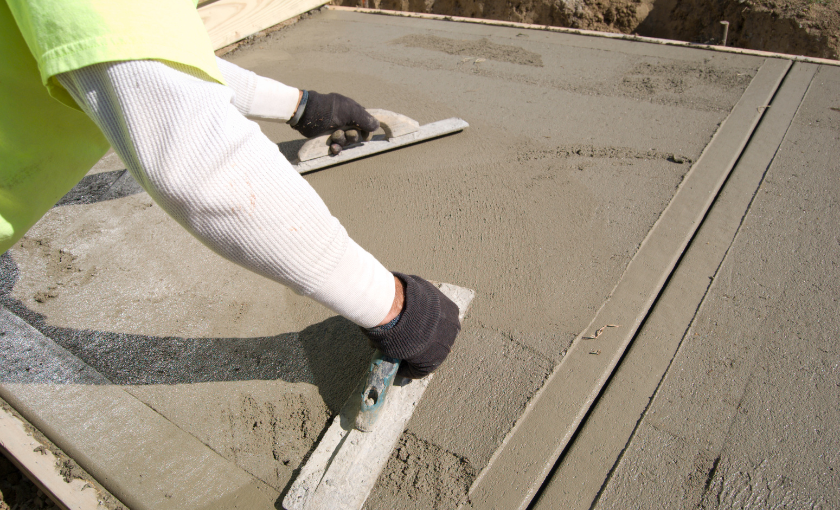 Beton na elewacji – jak łączyć estetykę, izolację i wytrzymałość?
